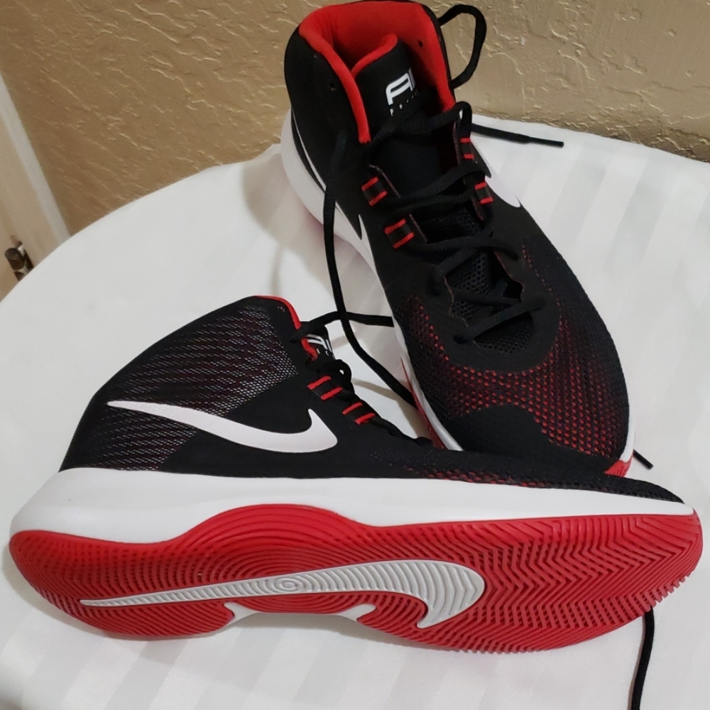 NWOT Nike Air Precision